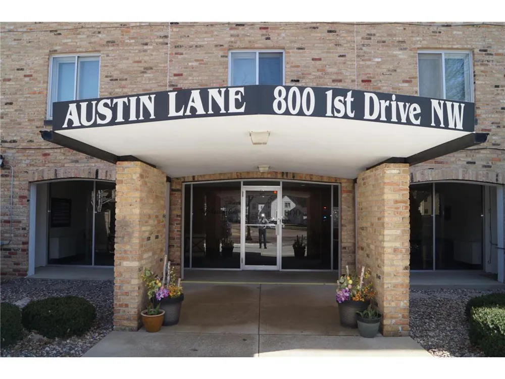 800 1st Drive NW #102 Austin, MN 55912