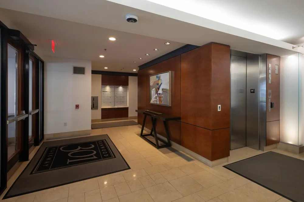 301 Kenwood Parkway #801 Minneapolis, MN 55403