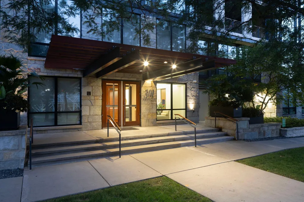 301 Kenwood Parkway #801 Minneapolis, MN 55403