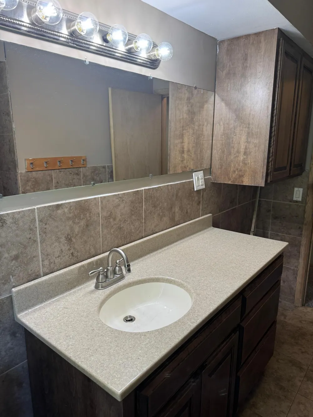 435 W Ottawa Street Le Center, MN 56057
