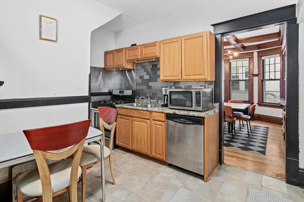1730 Grand Ave Saint Paul, MN 55105