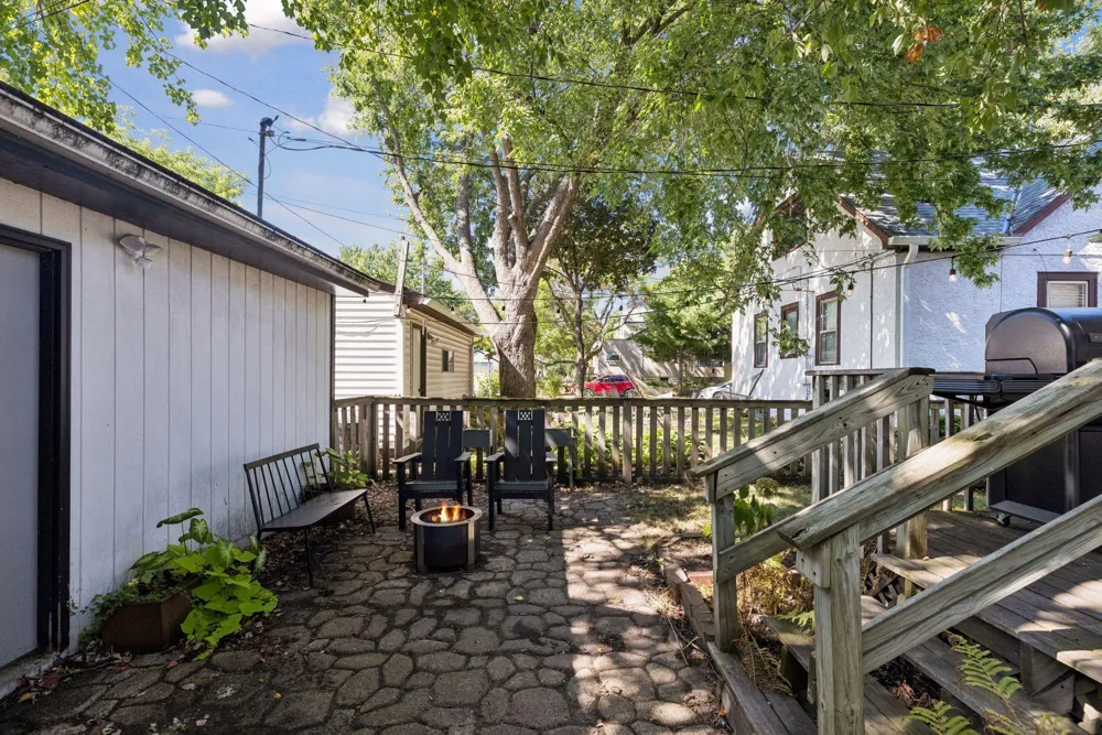 1272 Stanford Avenue Saint Paul, MN 55105