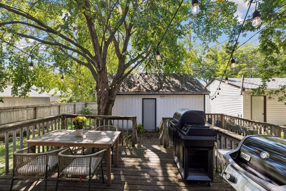 1272 Stanford Avenue Saint Paul, MN 55105
