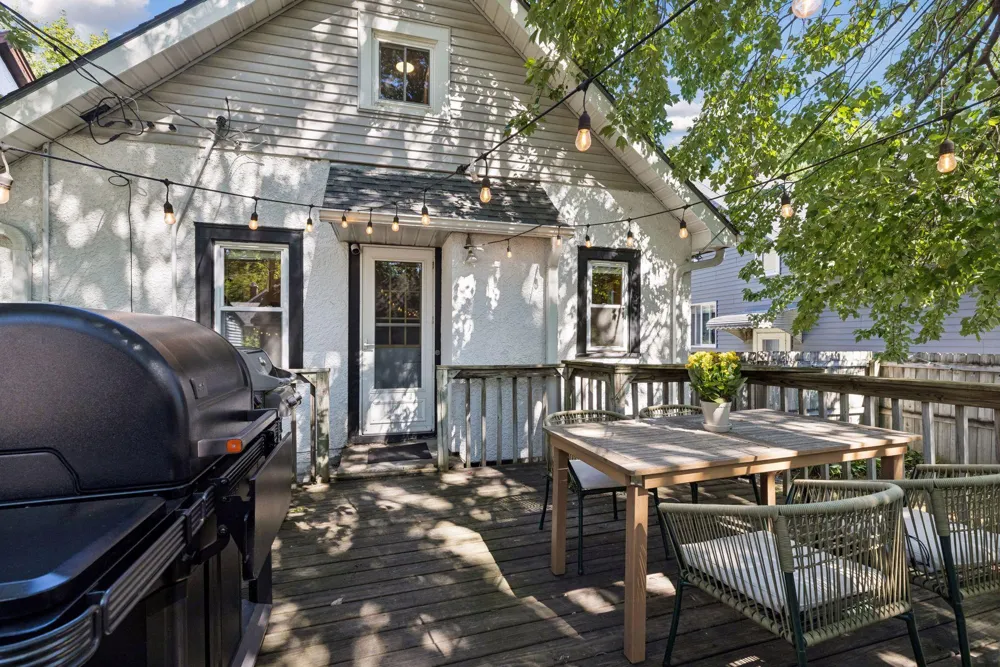 1272 Stanford Avenue Saint Paul, MN 55105