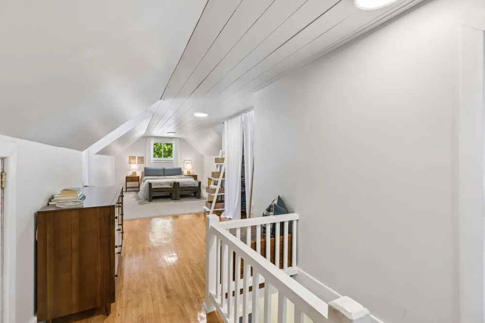 1272 Stanford Avenue Saint Paul, MN 55105