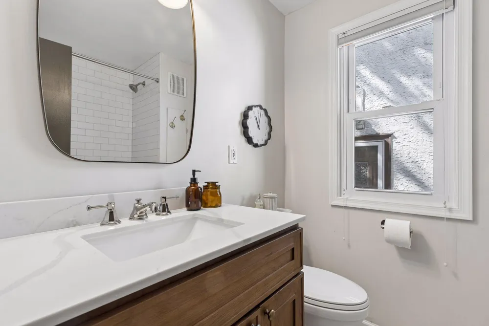1272 Stanford Avenue Saint Paul, MN 55105