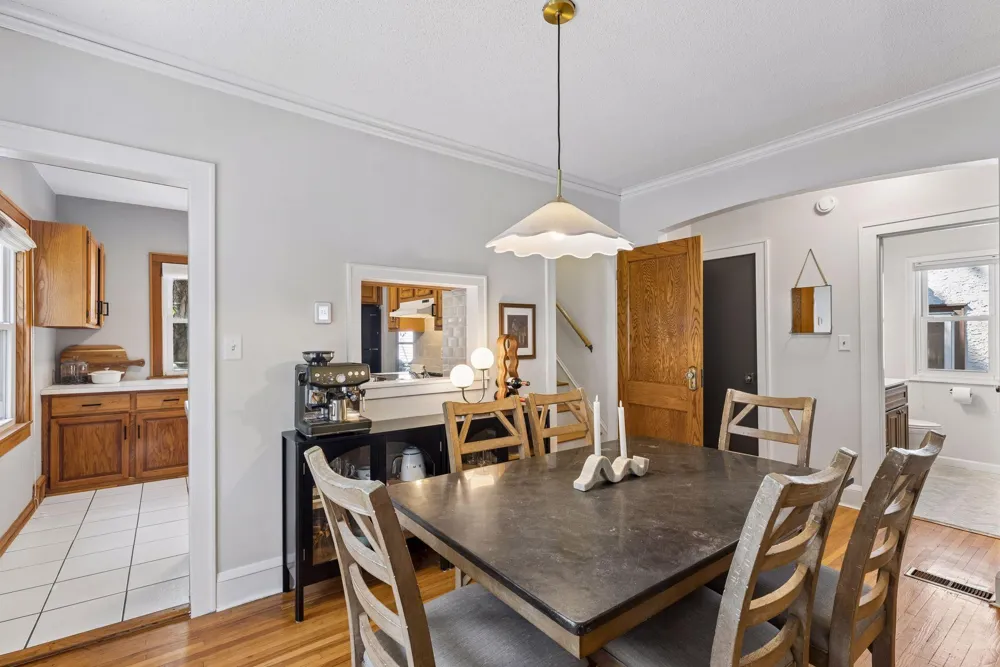 1272 Stanford Avenue Saint Paul, MN 55105