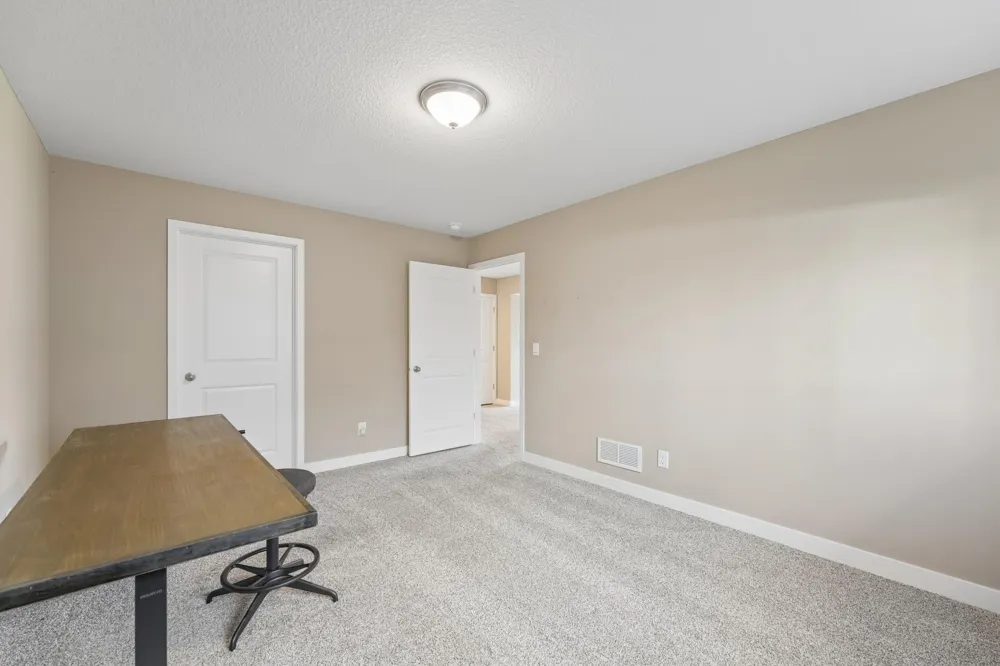 18071 Heirloom Court Lakeville, MN 55044