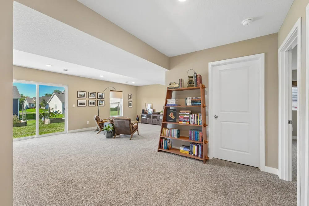 18071 Heirloom Court Lakeville, MN 55044