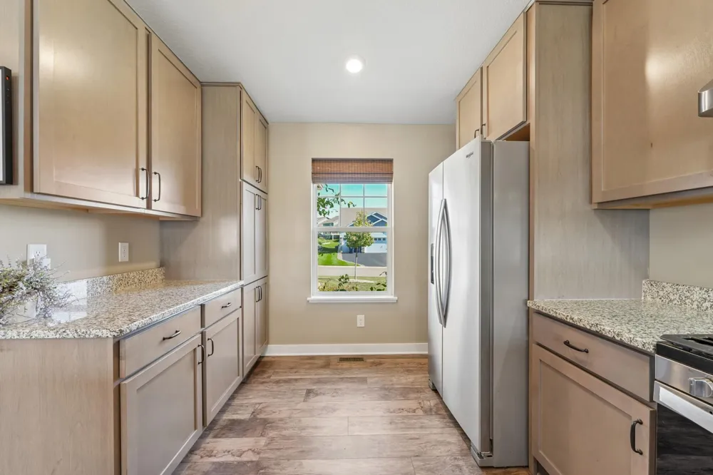 18071 Heirloom Court Lakeville, MN 55044
