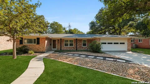 330 OAK GLEN DR