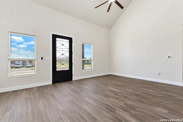 16911 Rancho Escondido Atascosa, TX 78002