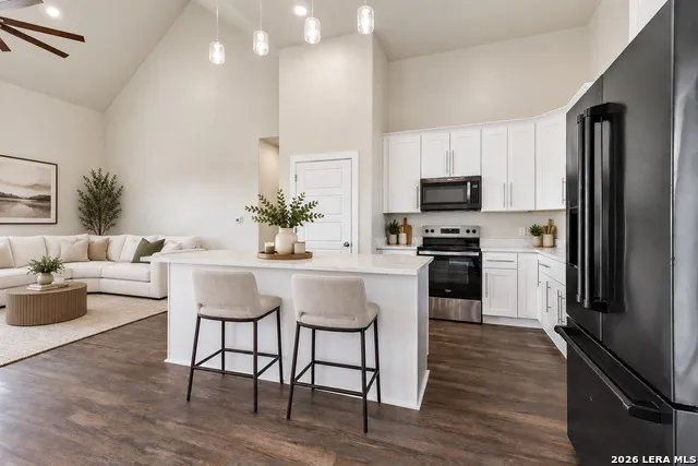 16911 Rancho Escondido Atascosa, TX 78002