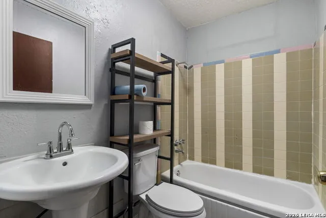 145 Wilmot St. San Antonio, TX 78237