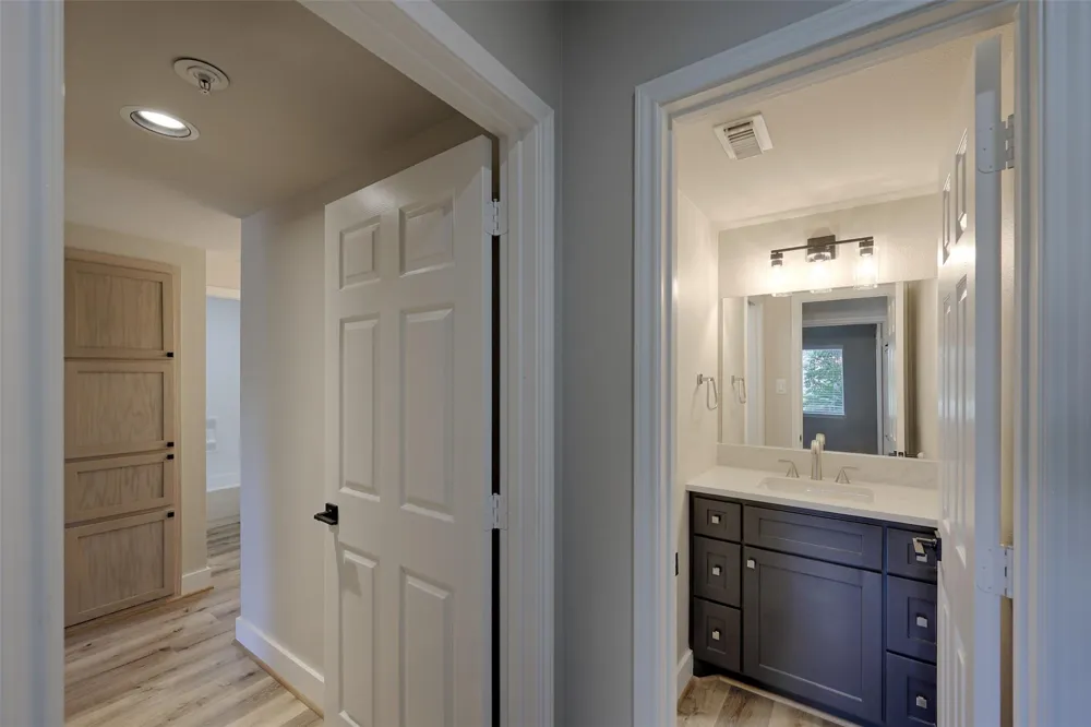 11840 Melville Drive Montgomery, TX 77356
