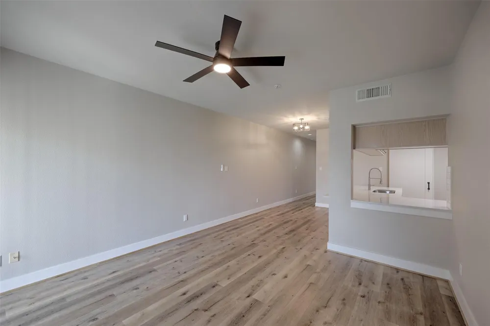 11840 Melville Drive Montgomery, TX 77356