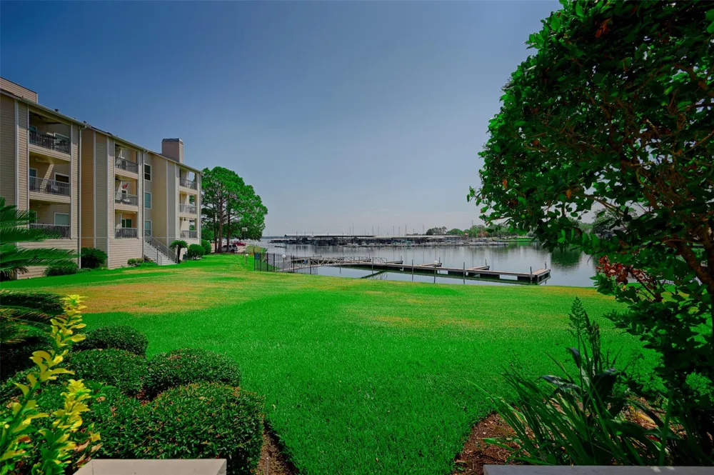 11840 Melville Drive Montgomery, TX 77356