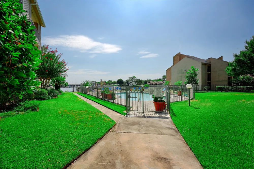 11840 Melville Drive Montgomery, TX 77356