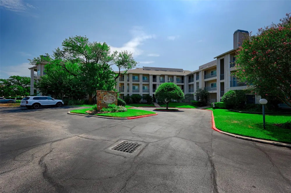 11840 Melville Drive Montgomery, TX 77356