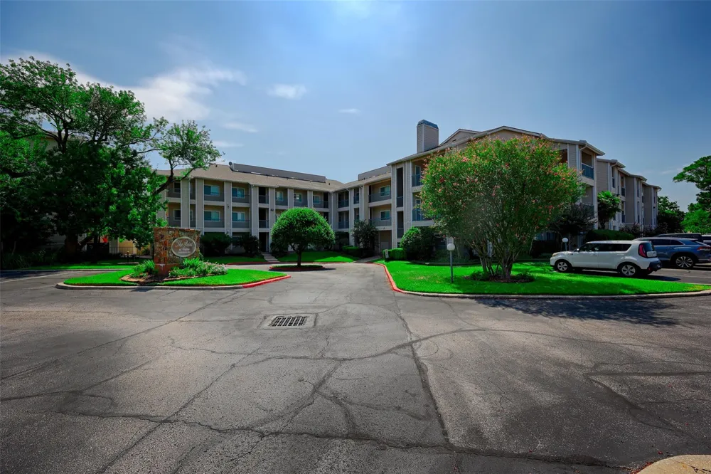 11840 Melville Drive Montgomery, TX 77356