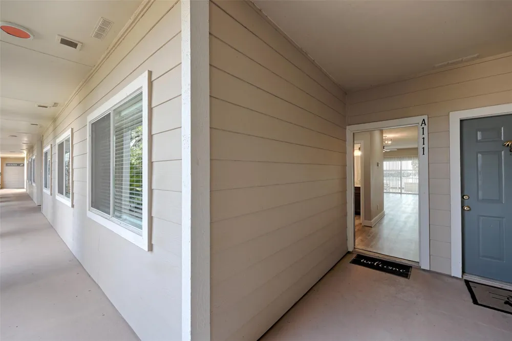 11840 Melville Drive Montgomery, TX 77356