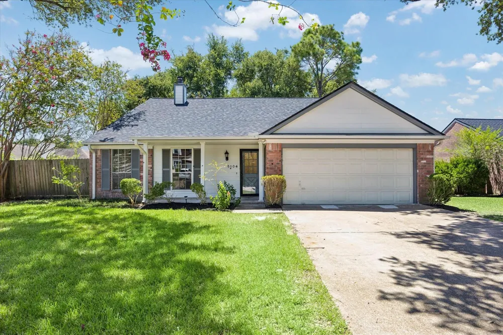 5104 Spring Circle Drive Pearland, TX 77584