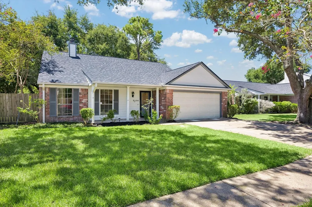 5104 Spring Circle Drive Pearland, TX 77584
