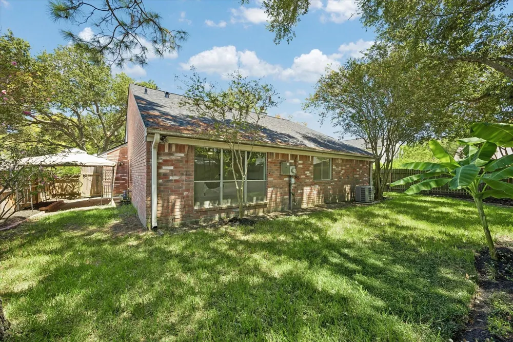5104 Spring Circle Drive Pearland, TX 77584