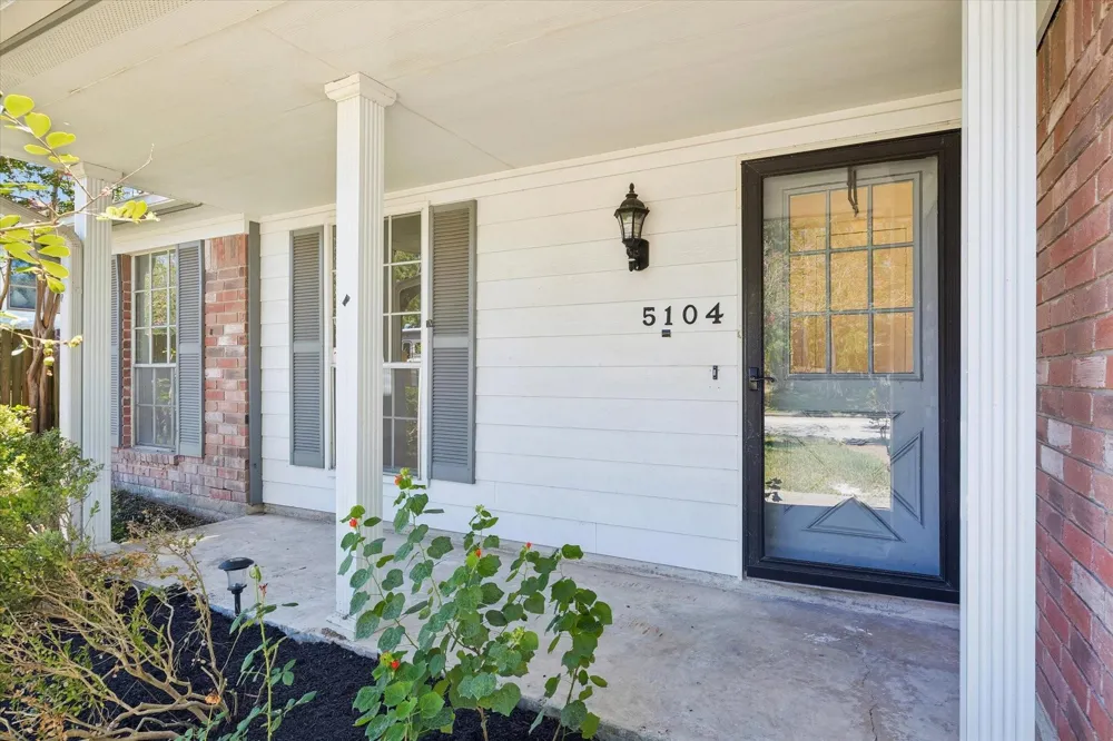 5104 Spring Circle Drive Pearland, TX 77584
