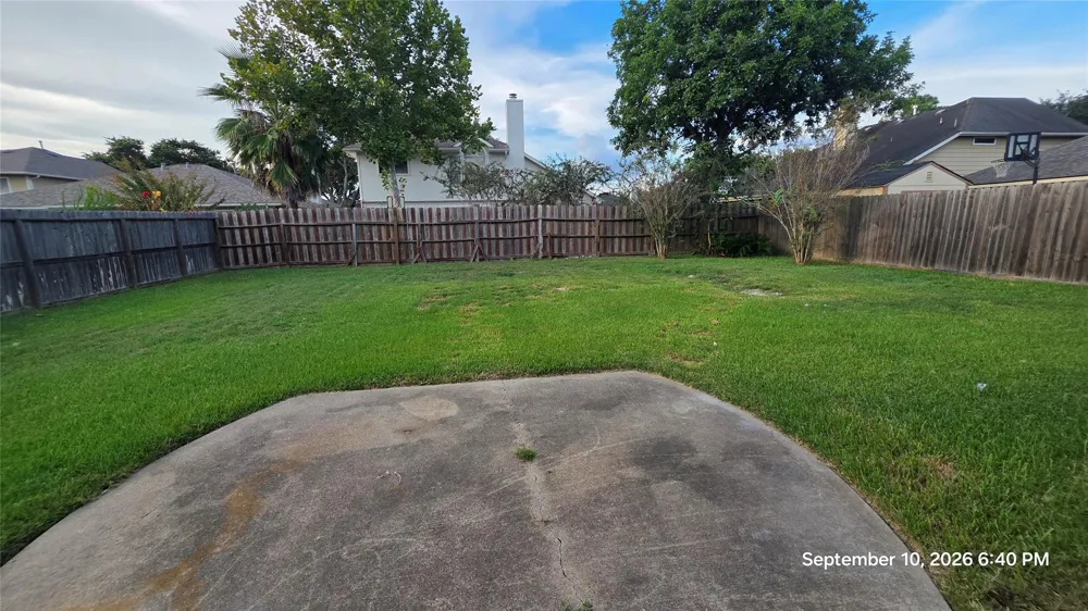 1410 Hunter Green Lane Fresno, TX 77545