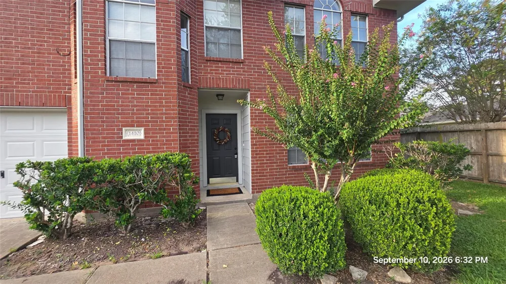 1410 Hunter Green Lane Fresno, TX 77545