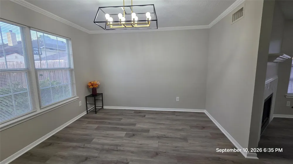 1410 Hunter Green Lane Fresno, TX 77545
