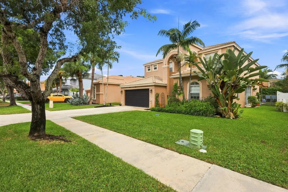 2478 WESTMONT LANE Royal Palm Beach, FL 33411