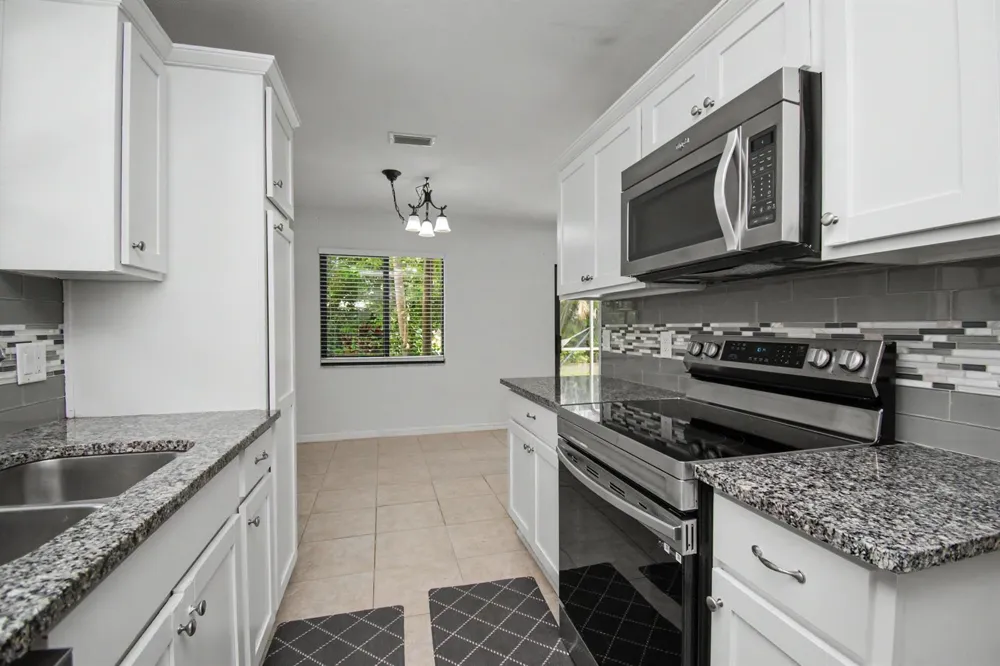 20970 CONCORD GREEN DRIVE #E Boca Raton, FL 33433