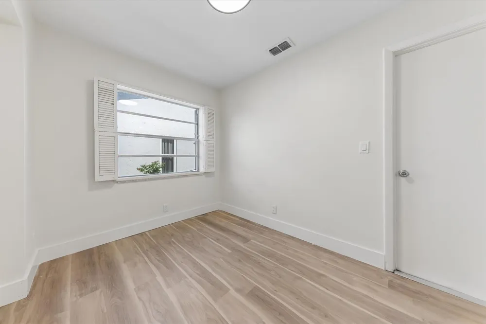 7198 PINE FOREST CIRCLE E Lake Worth, FL 33467