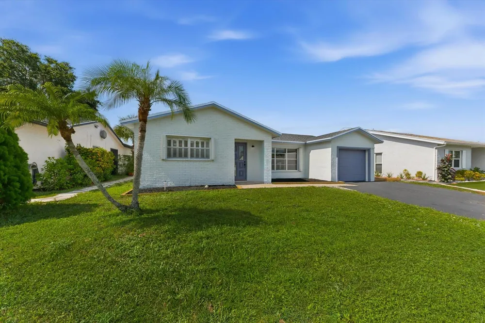 7198 PINE FOREST CIRCLE E Lake Worth, FL 33467