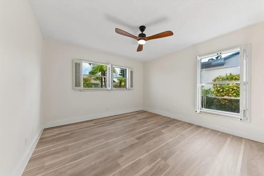 7198 PINE FOREST CIRCLE E Lake Worth, FL 33467