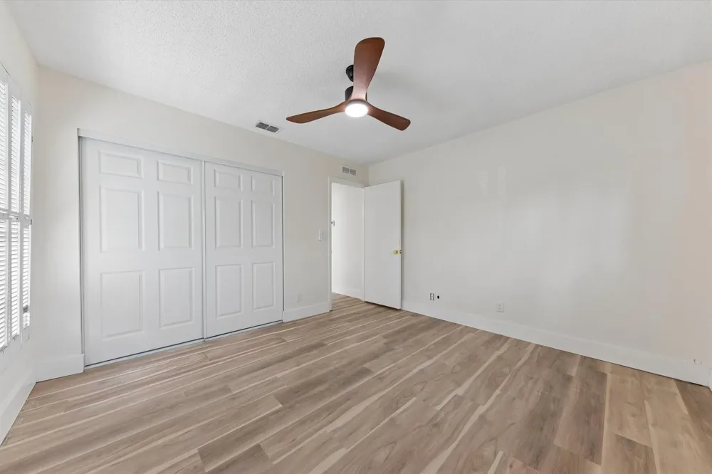7198 PINE FOREST CIRCLE E Lake Worth, FL 33467