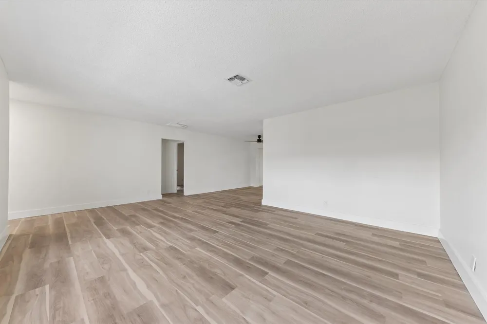 7198 PINE FOREST CIRCLE E Lake Worth, FL 33467