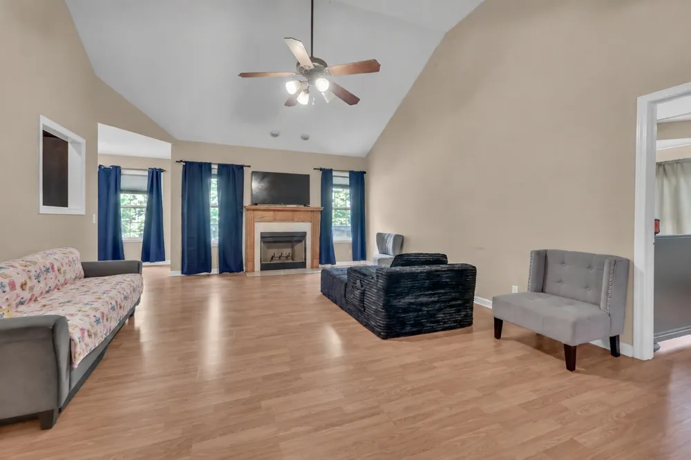 2956 Core Dr Clarksville, TN 37040