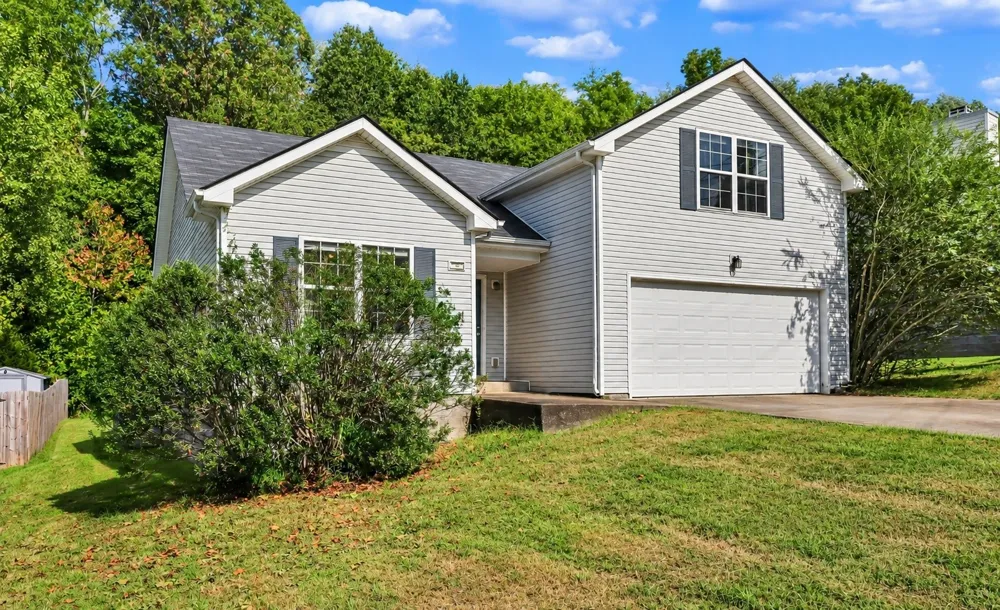 2956 Core Dr Clarksville, TN 37040
