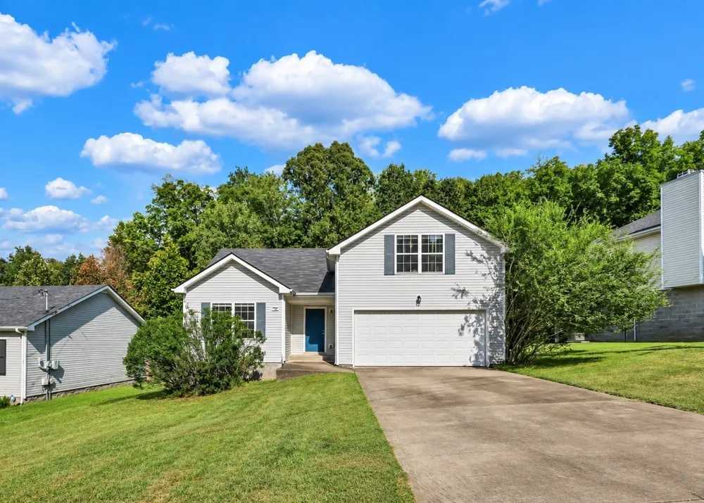 2956 Core Dr Clarksville, TN 37040