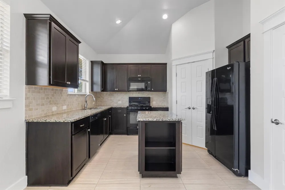 1754 Rowdy Loop Leander, TX 78641