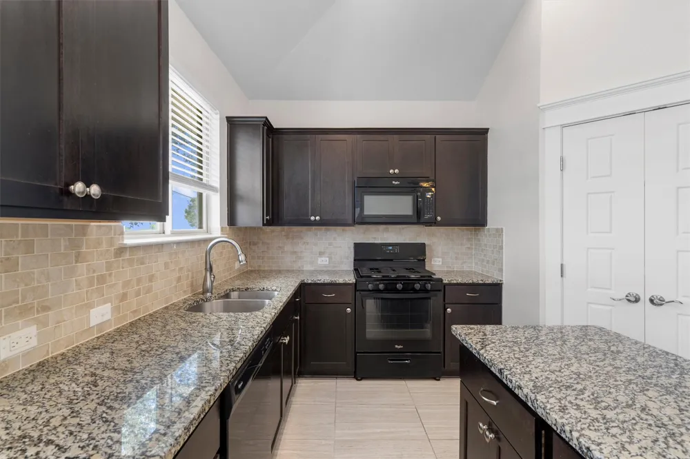 1754 Rowdy Loop Leander, TX 78641