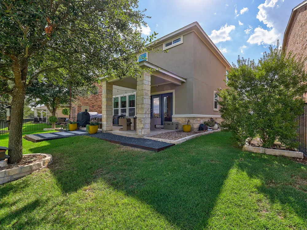 302 Danish Drive #13 Hutto, TX 78634