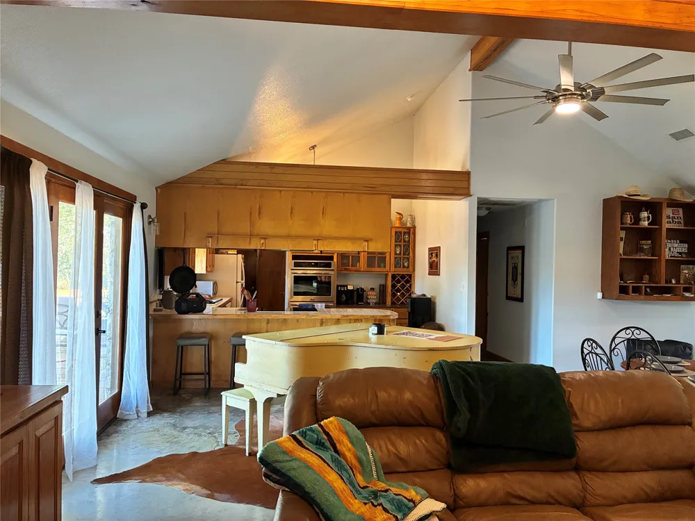 101 River Park Drive Martindale, TX 78655
