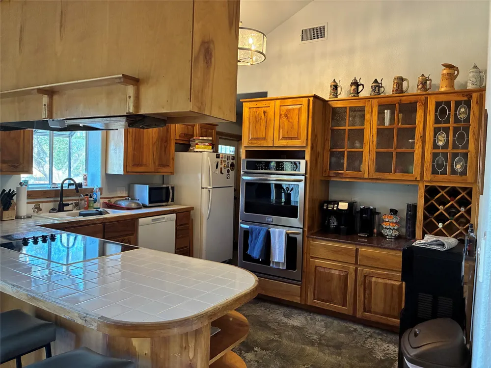 101 River Park Drive Martindale, TX 78655
