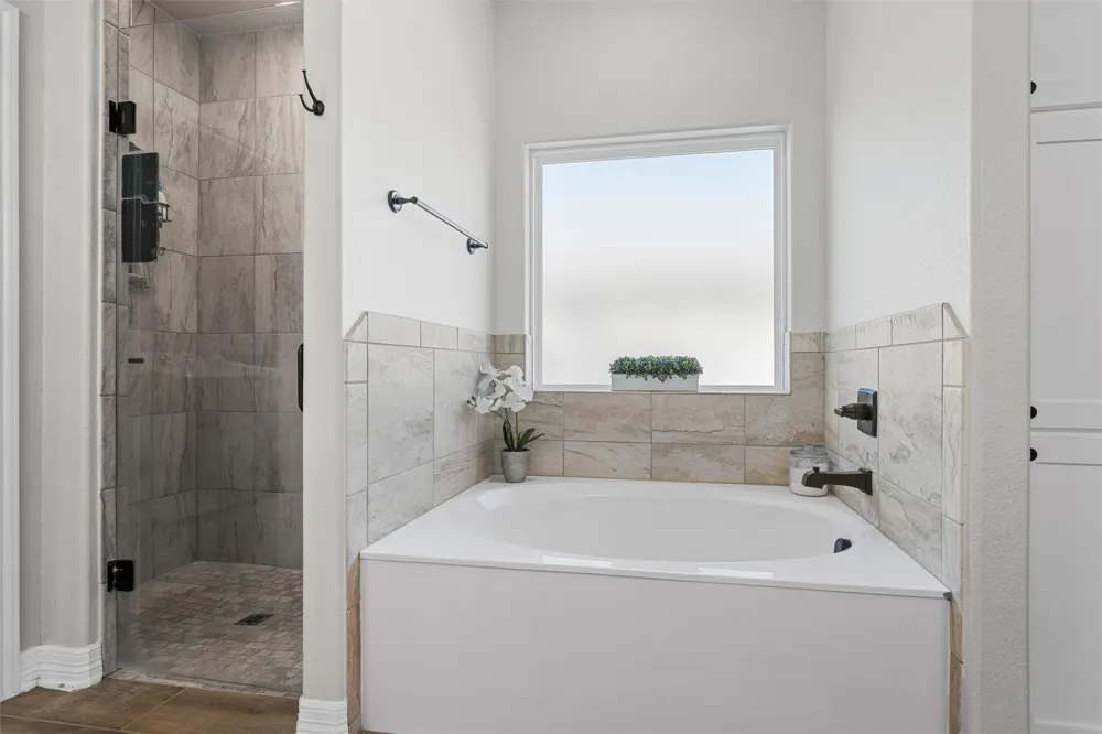 129 Dana Point Drive Lorena, TX 76655