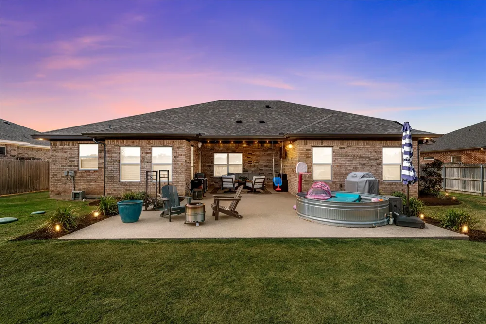 129 Dana Point Drive Lorena, TX 76655