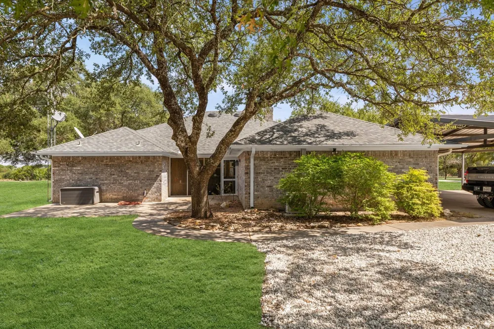 314 Bend Of The Bosque Road China Spring, TX 76633